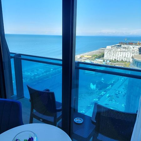 Apartamento Номера На Высоких Этажах 24,31 Batumi Habitación foto