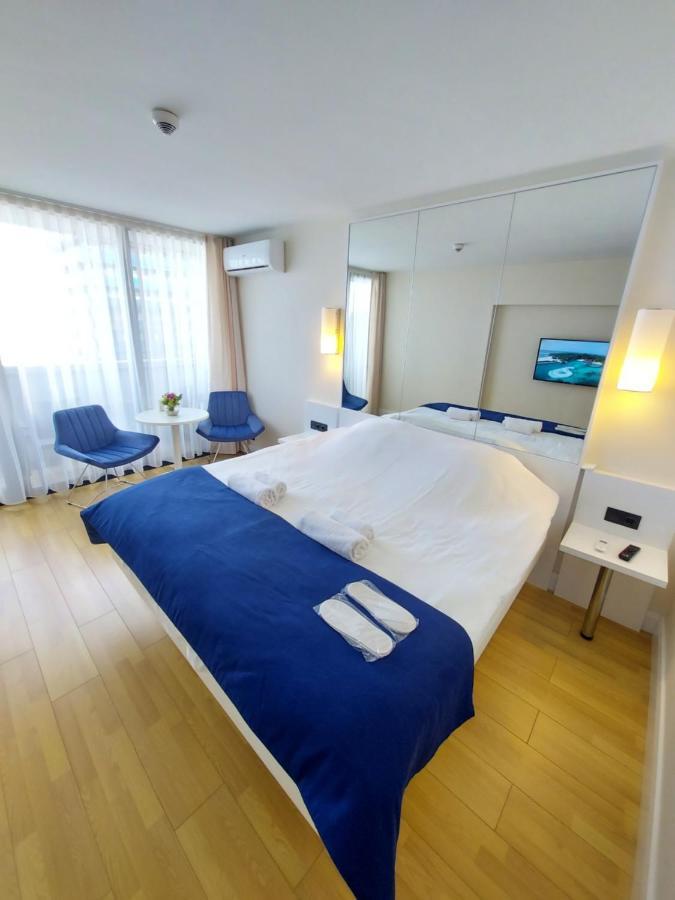 Apartamento Номера На Высоких Этажах 24,31 Batumi Exterior foto