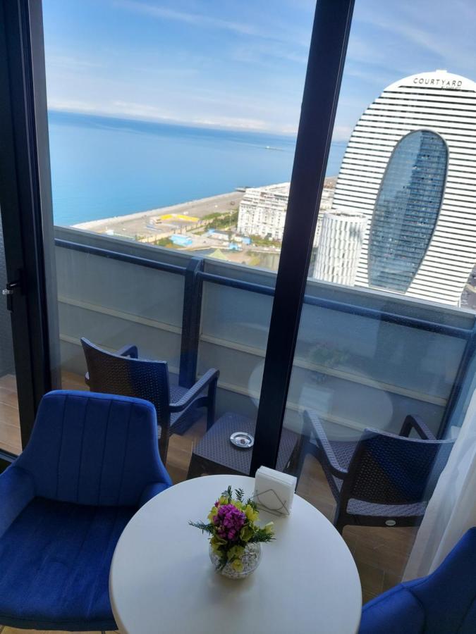 Apartamento Номера На Высоких Этажах 24,31 Batumi Exterior foto