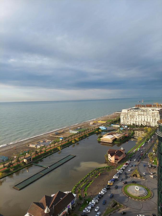 Apartamento Номера На Высоких Этажах 24,31 Batumi Exterior foto